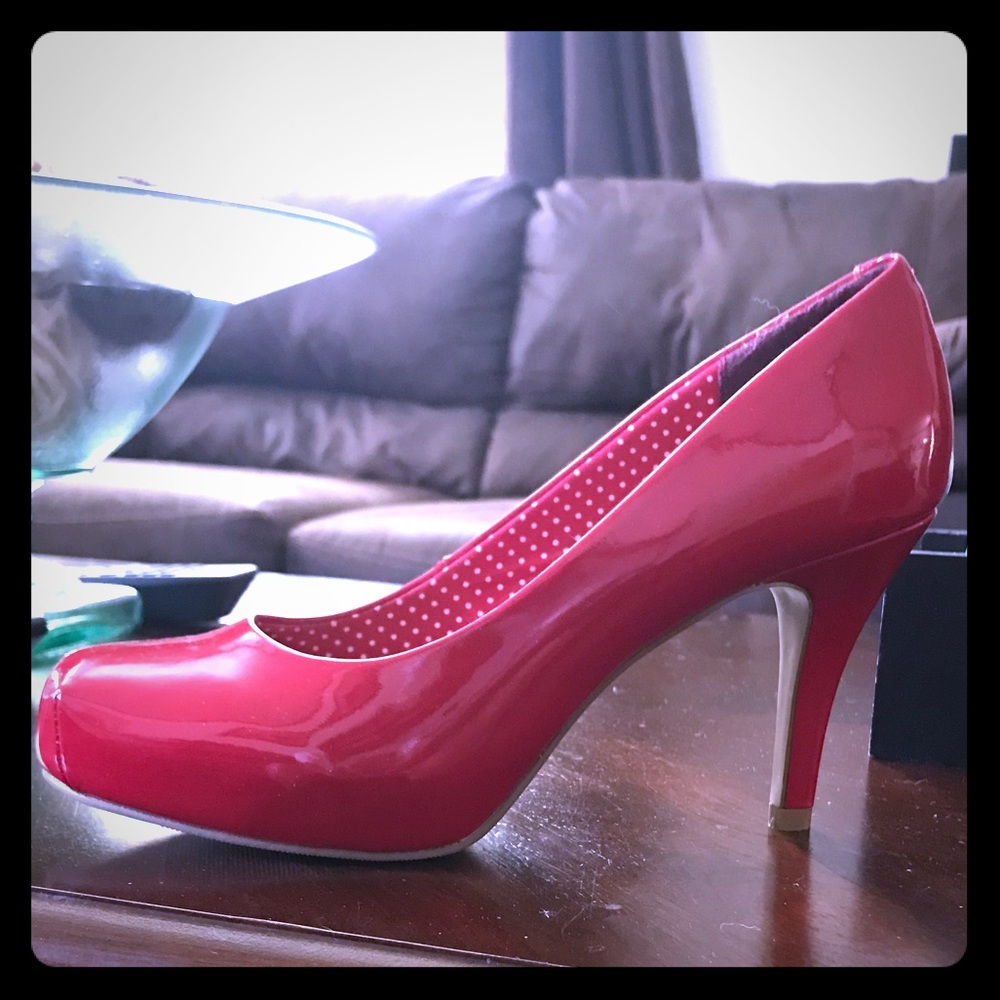 Madden girl pumps